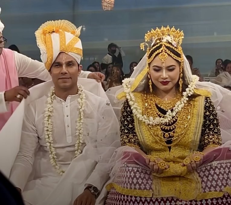 BinaNepram's tweet photo. After 7 months violent conflict, heartwarming to see a Manipuri Wedding-of Lin Laishram &amp; Randeep Hooda.Based on #Indigenous rituals &amp; wearing traditional Manipuri attire, couple got married today in Imphal.Not War but Love,Life,Light fill days to come for 3.3 million Manipuris. https://t.co/9N7DKO2G7H