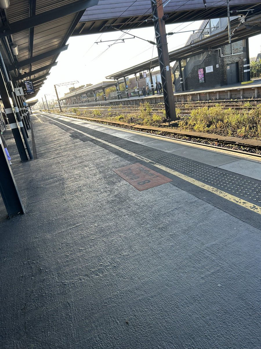 sarahwoolley01's tweet photo. Another day, another train 😁
Going a different direction today though!
#GSLife https://t.co/CCUlQ8WS3Y