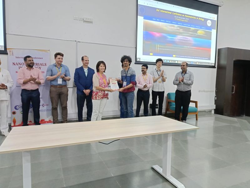 Molecular Systems Engineering (@mse_unihd) on Twitter photo Congratulations to PhD student <a href="/gauravdave10/">Gaurav Dave</a>  for winning "Best Poster" by ACS at the International Conference on Nanomaterials in Biology (ICNB) held at IIT Gandhinagar, India. <a href="/Cluster3DMM2O/">3D Matter Made to Order</a> <a href="/CZ_Stiftung/">Carl-Zeiss-Stiftung</a> <a href="/UniHeidelberg/">Uni Heidelberg</a> Congratulations to PhD student <a href="/gauravdave10/">Gaurav Dave</a>  for winning "Best Poster" by ACS at the International Conference on Nanomaterials in Biology (ICNB) held at IIT Gandhinagar, India. <a href="/Cluster3DMM2O/">3D Matter Made to Order</a> <a href="/CZ_Stiftung/">Carl-Zeiss-Stiftung</a> <a href="/UniHeidelberg/">Uni Heidelberg</a>