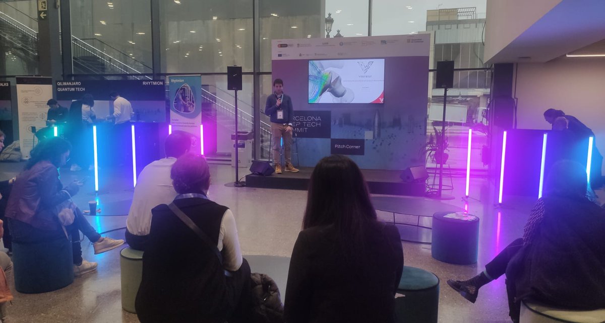UPFBarcelona's tweet image. #BarcelonaDeepTechSummit
JordiMill, investigador del @BCN_MedTech (@ETIC_UPF), presenta el projecte VirTest, una plataforma web per a planificació quirúrgica de tancament d'orelleta esquerra.
