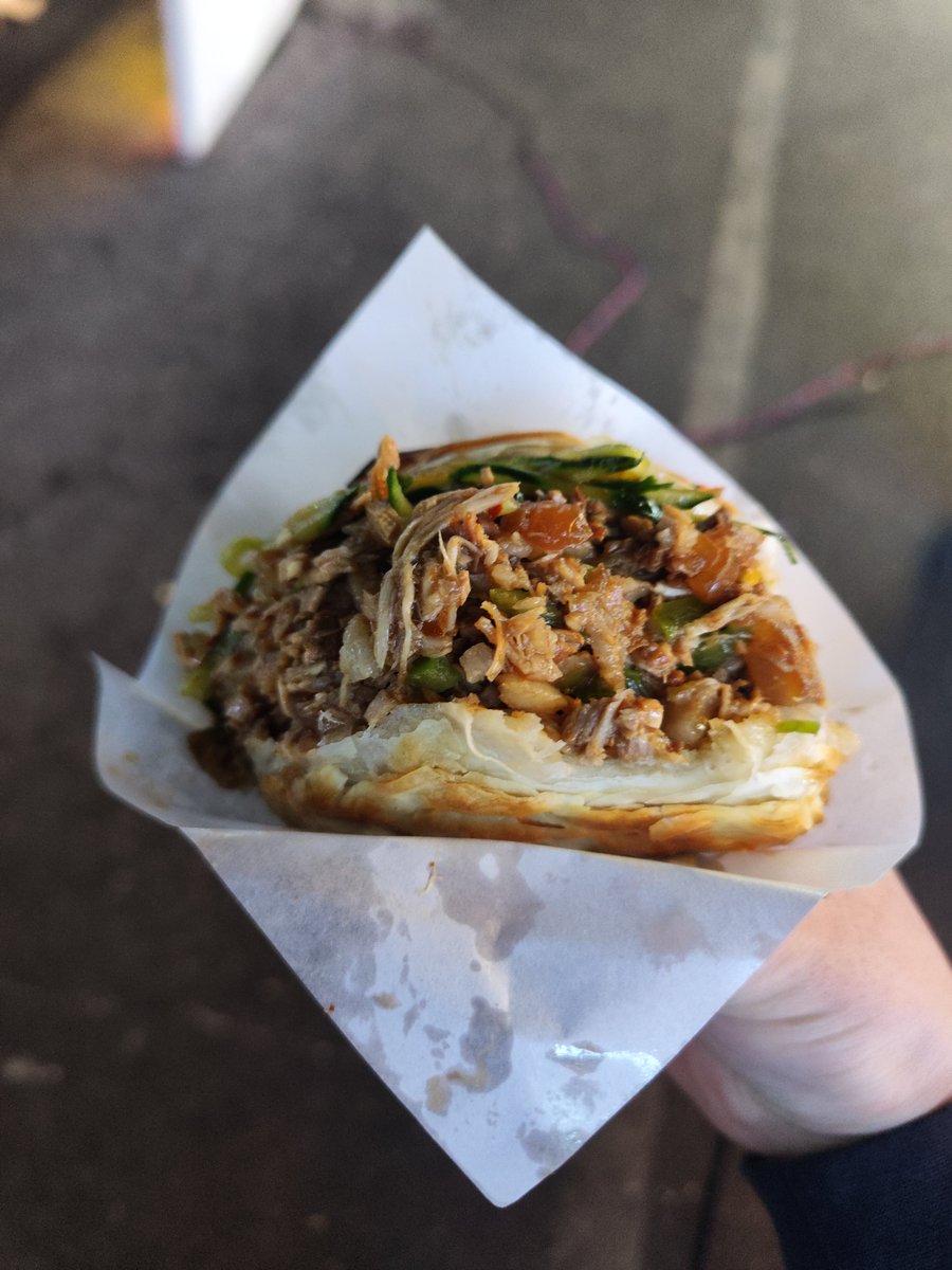 一个美味的肉夹馍
能让我跑大半个南宁