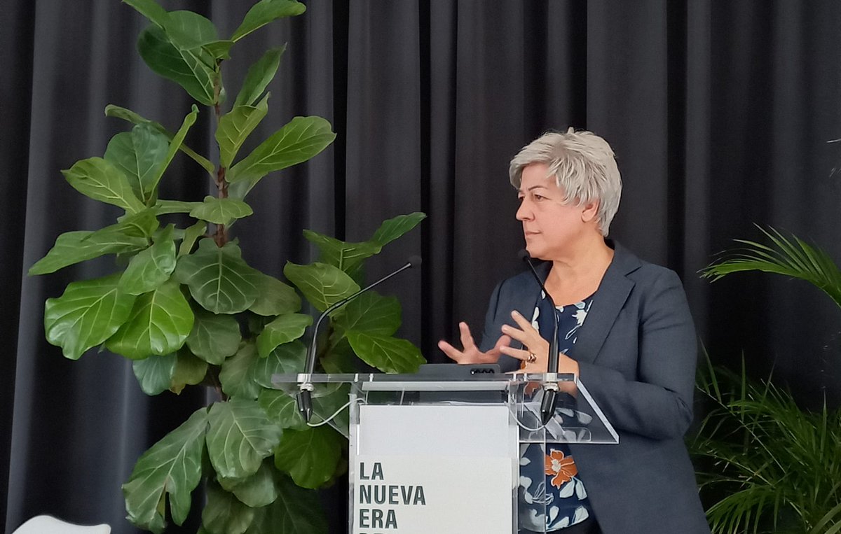 Ethic_'s tweet image. «Como administración o como empresa, la sociedad te va a sancionar si no contribuyes a solucionar sus problemas», Elena Pisonero (@elenapisonero), consejera editorial de Ethic, cierra la jornada organizada por Ethic y @plasticseuropES. #EventosEthic #PlasticsTransitionRoadmap