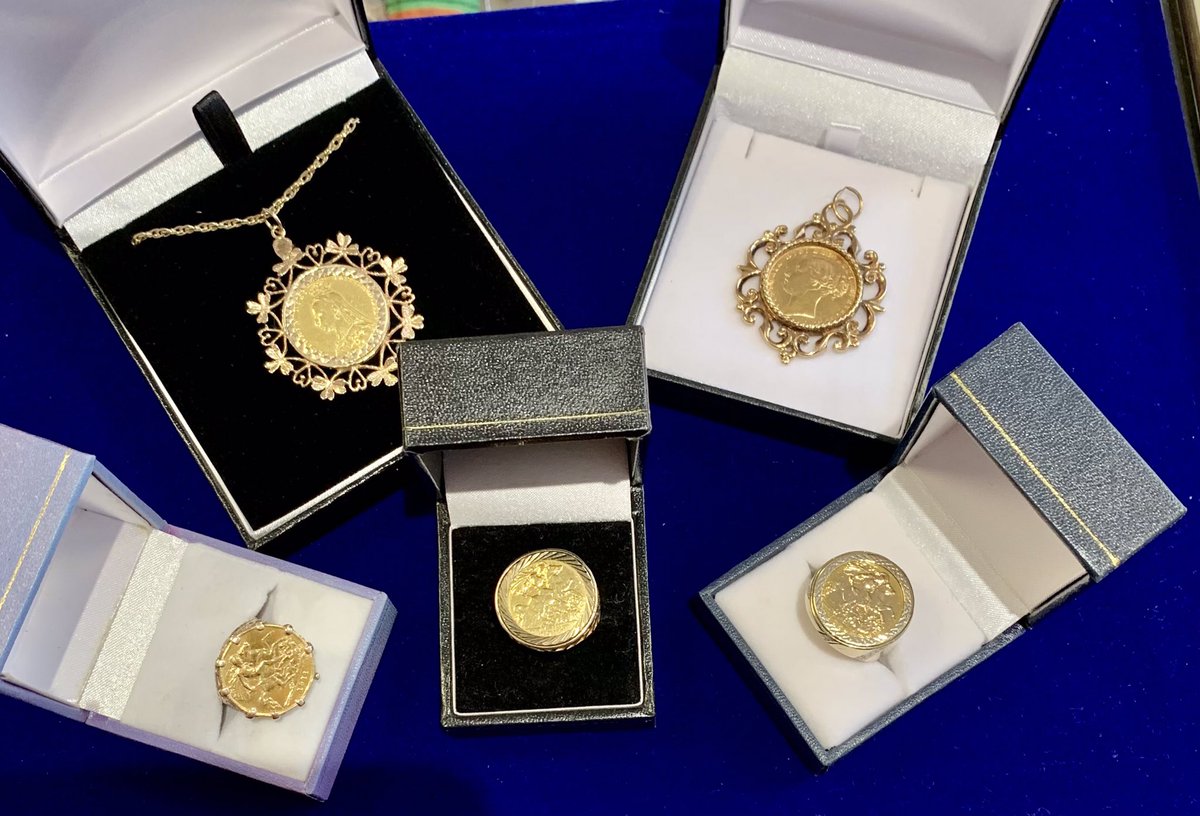 #giftideas #christmas #gold #sovereigns #sovs #halfsovs #coinjewellery #sovereignpendant #halfsovring #iow #shanklin #victoriaantiques