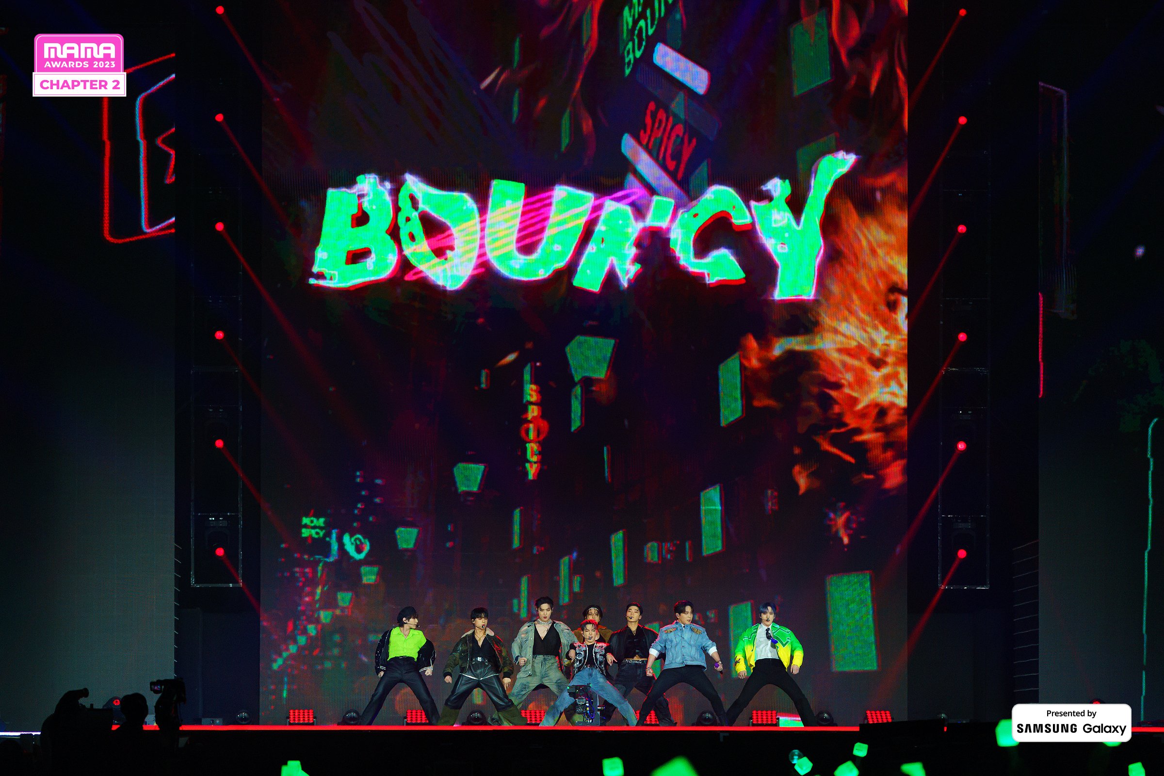 ATEEZ cực &quot;chiến&quot; với Bouncy.