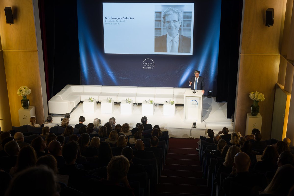 Yesterday, I had an honour to join the French embassy in Berlin inspiring people, scientists, politicians, artists and @LOrealGroupe to discuss 'Women in Science', our power, challenges and opportunities. #womeninSTEM #AcademicChatter Photos: T. Rafalzyk/L'Oréal Groupe.