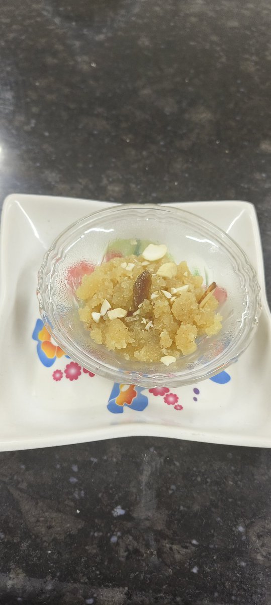 parulshar1984's tweet photo. "The best things in life are sweet"
Children of cl 4, Ahlcon Public School learnt to make suji halwa/samolina porridge in their Home Science class today. @Ahlconpublic1 @seemasoniaps @PublicAhlcon https://t.co/5BrnsbDXLQ