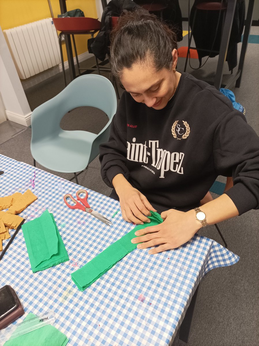 We are ready to celebrate our traditional "Posada"!! Guess what is in the making??