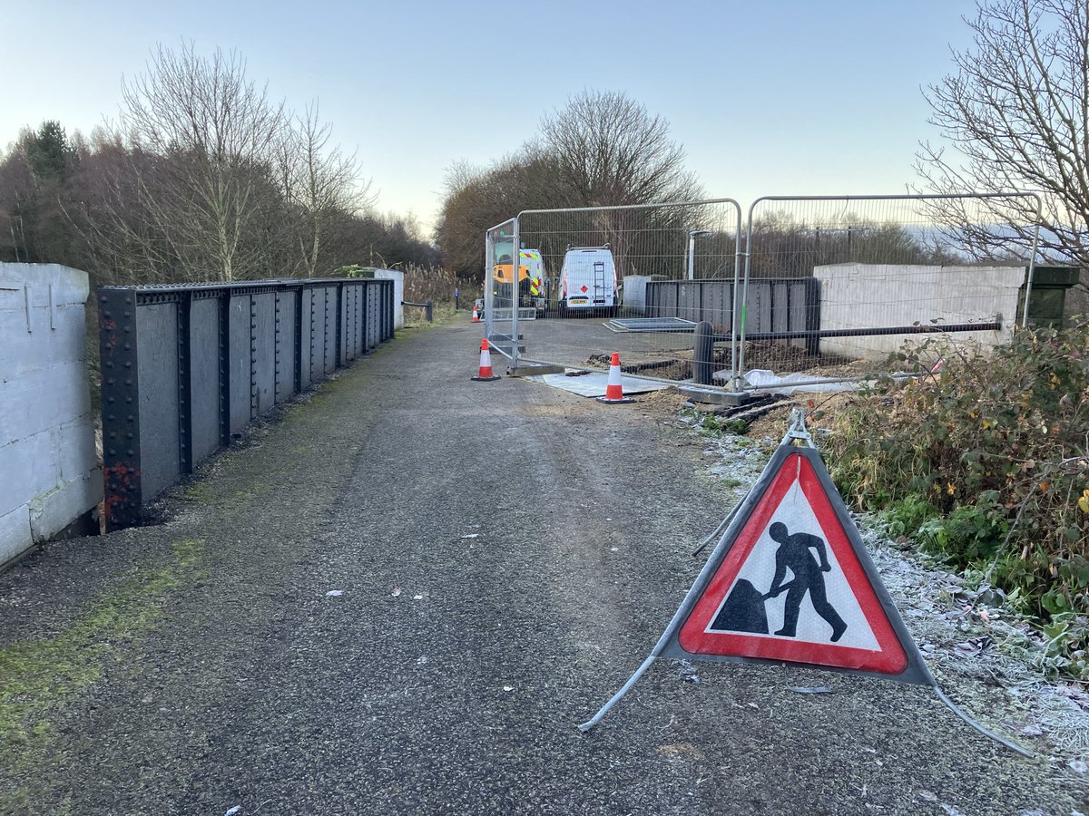 It’s a crisp morning here on Sunny Terrace Bridge, Stanley #NCN7.  Full road closure below while <a href="/SustransNorth/">Sustrans North</a> excavate and repair bridge deck.