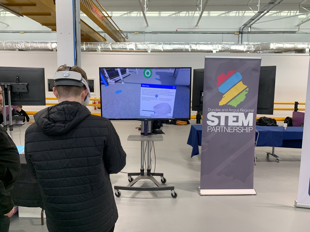 Some of our young people enjoying finding out about STEM opportunities at the STEM Expo this morning 

<a href="/harrisacdundee/">Harris Academy</a>
