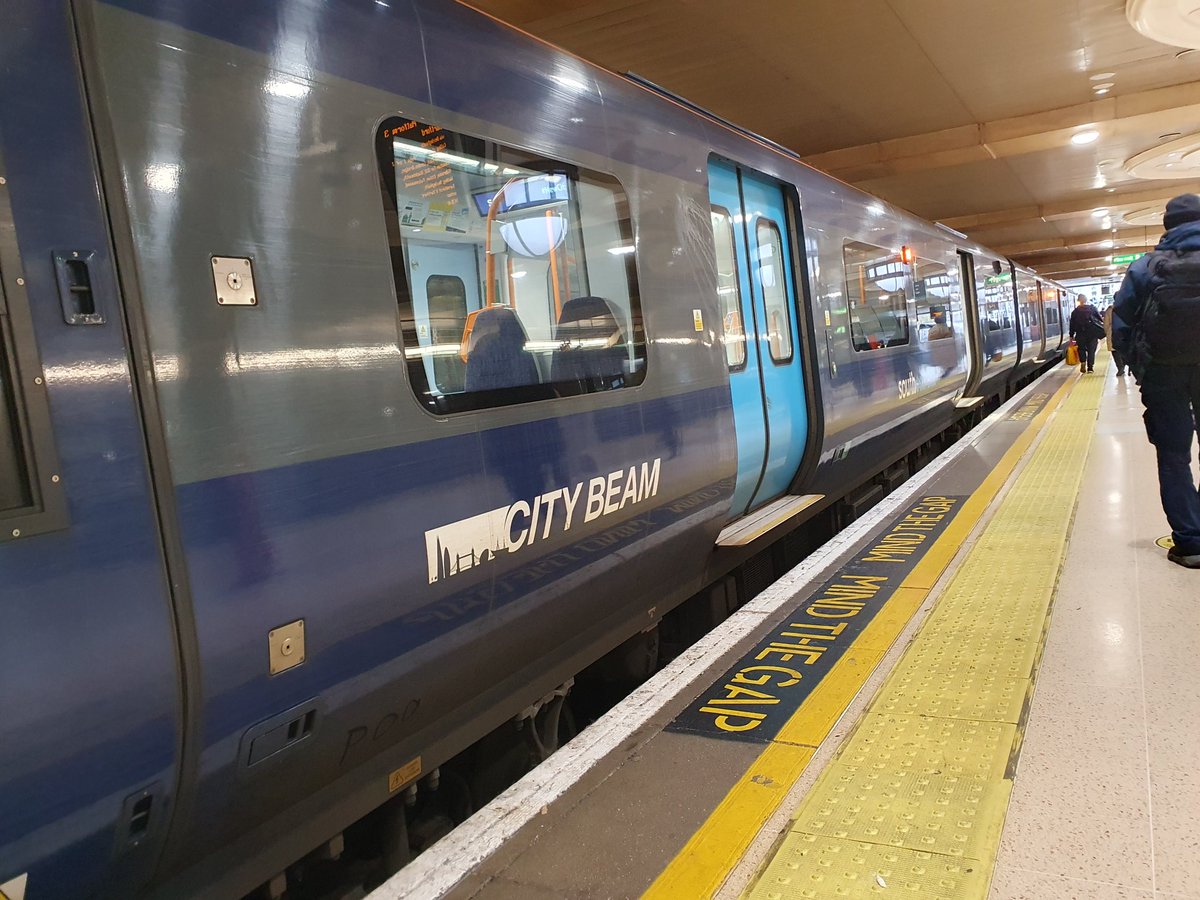 JamesTGlossop's tweet image. Always wanted to have a ride on one of these and now I have...

Southeastern 707028 seen at London Charing Cross on Friday 10th November working the 14:49 to Dartford. (10/11/2023)

#LondonCharingCross #Class707 #Southeastern #CityBeam #London @Se_Railway @SteveWhiteRail
