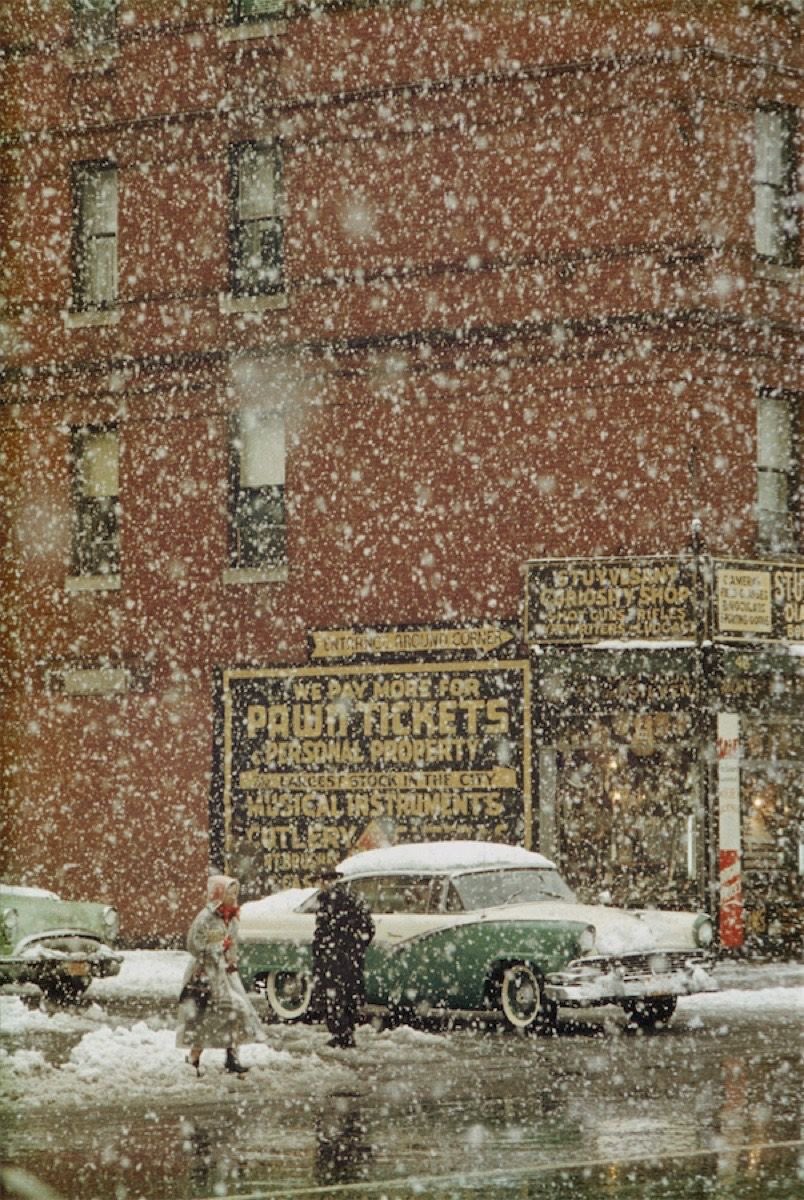 HWarlow's tweet image. Good morning. 
Here I am 
Saul Leiter (1923-2013) 
Photographer and painter
These are photographs of New York in a snow storm 1950.s 
Very atmospheric.