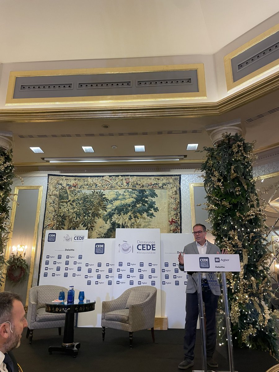 Siempre es inspirador escuchar a Jordi Llach, director general de  <a href="/Nestle_es/">Nestlé España</a>. Hoy en el #DesayunoCEDE de
<a href="/directivosCEDE/">Fundación CEDE</a> nos ha transmitido su apuesta por la sostenibilidad en el sistema alimentario como una premisa imprescindible e irrenunciable <a href="/MujeresFedepe/">FEDEPE</a>