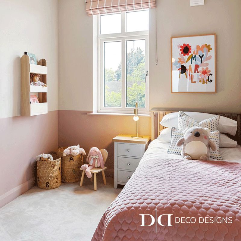 This soft grey carpet, installed in a Gordon Park house project for H+G Design Group, adds a touch of calmness to the room. Inquiries? Reach out to us at +353 (01) 405 1959 or sales@decodesigns.ie.

#ChildrensRoom #GirlsRoom #BedroomCarpets #CarpetsDublin #CarpetsIreland #Floor