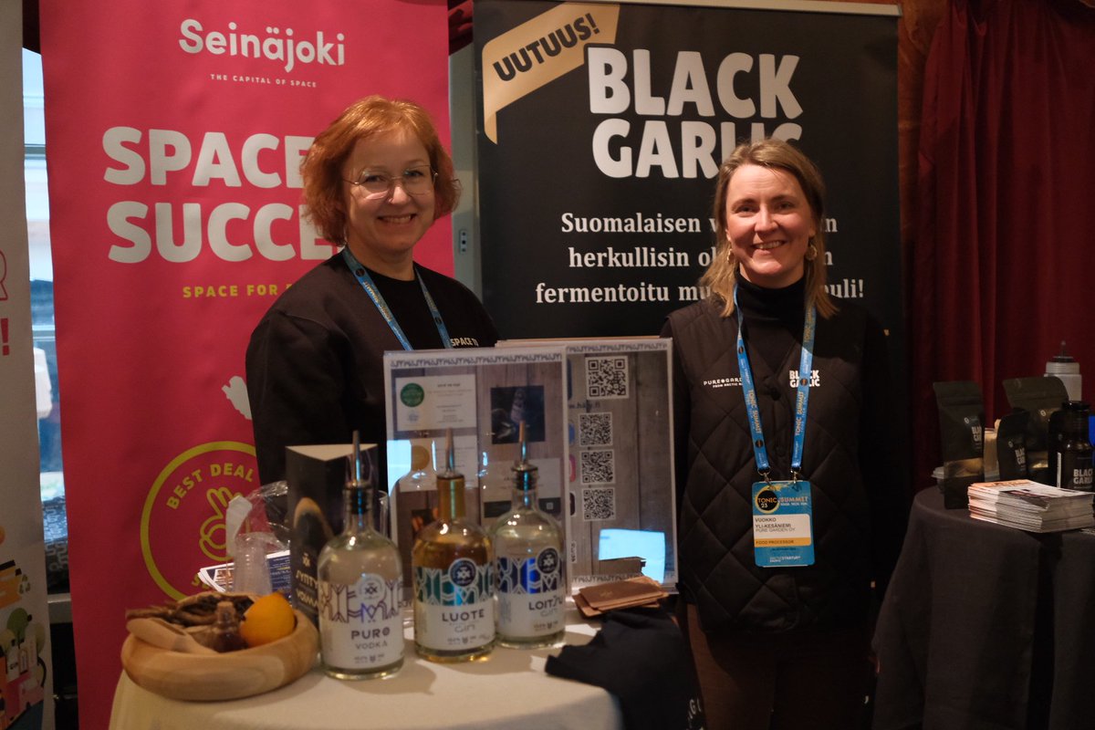 tonic_summit's tweet photo. 🖤✨ Experience the unique taste of Pure Arctic Garden's Black Garlic! A bold choice for food enthusiasts, with a rich aroma and captivating carbon black hue. 🌱🍽️
  #TONICSummit2023 #FoodTech #FoodStartup #FoodInnovation #FoodBusiness #Sustainability #Events #purearticgarden https://t.co/59LwrwQJiL