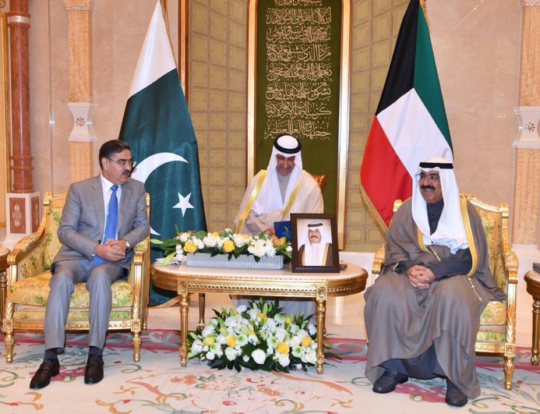 black_946's tweet photo. سمو ولي العهد الشيخ مشعل الأحمد الجابر الصباح يستقبل رئيس الوزراء الباكستاني بمناسبة زيارته الرسمية للبلاد . https://t.co/JPyQ0kWd6t
