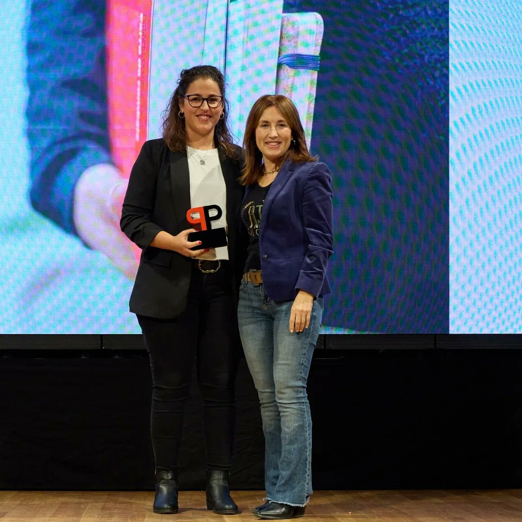 elviversalt's tweet image. La viverenca Laura Quintana va ser una de les guanyadores de la 4a edició dels #PremisProjectat a la Casa de Cultura de la Diputació Girona.🏅🏆
 
Enhorabona!
 
#COCREIX #FonsUECat #PromoEcoDdGi