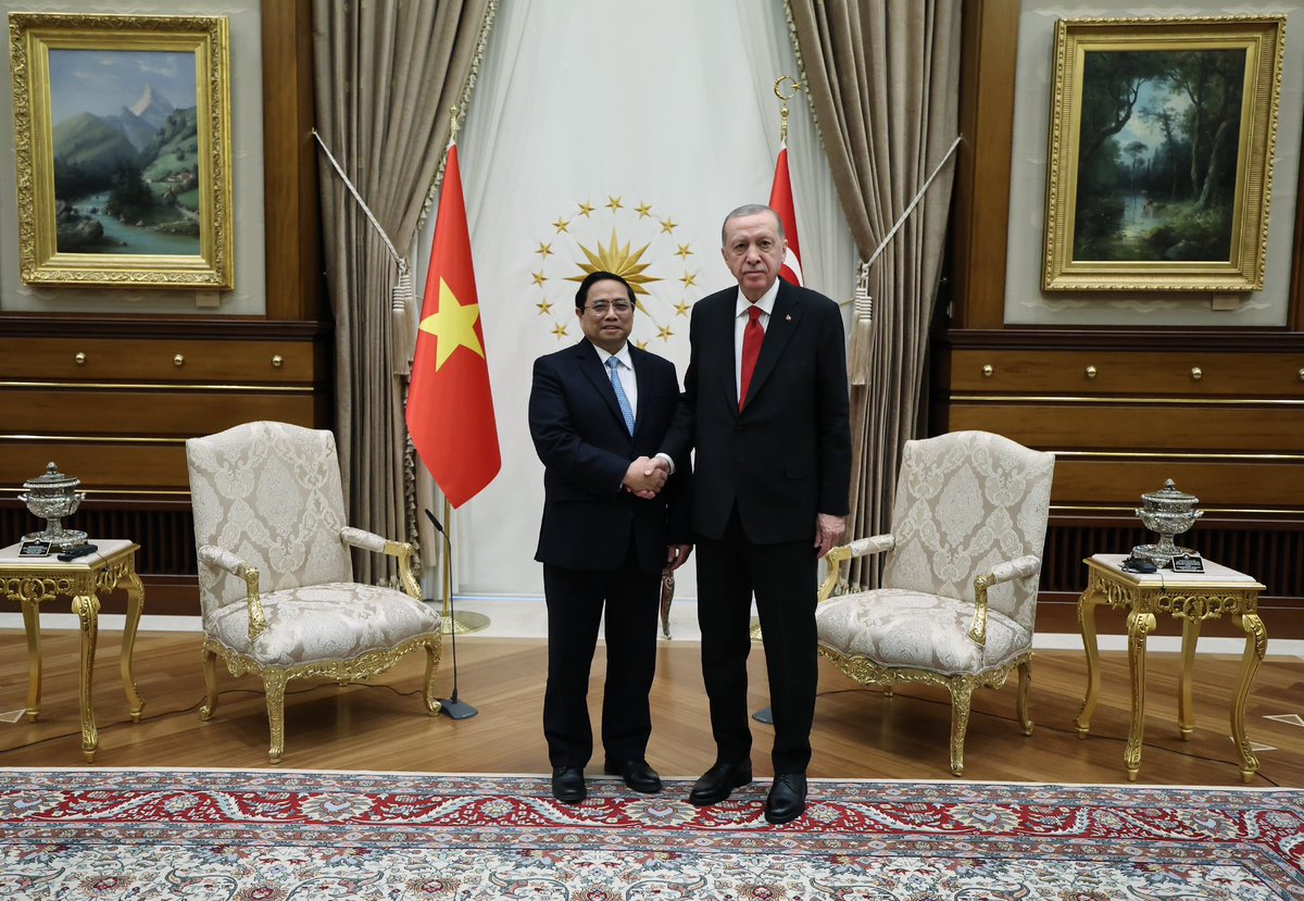 Cumhurbaşkanımız @RTErdogan, Vietnam Başbakanı Pham Minh Chinh’i Cumhurbaşkanlığı Külliyesinde kabul etti.
