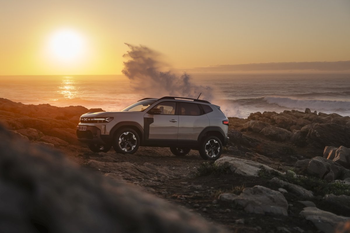 The All-New Dacia Duster is here!! 

Showcasing an assertive design & incredible off-road capabilities.

⛽️ Hybrid, petrol and LPG powertrains
✨ New interior with a 10-inch screen

#SUV #FullHybrid #4x4 #ProudInDacia #builttrue