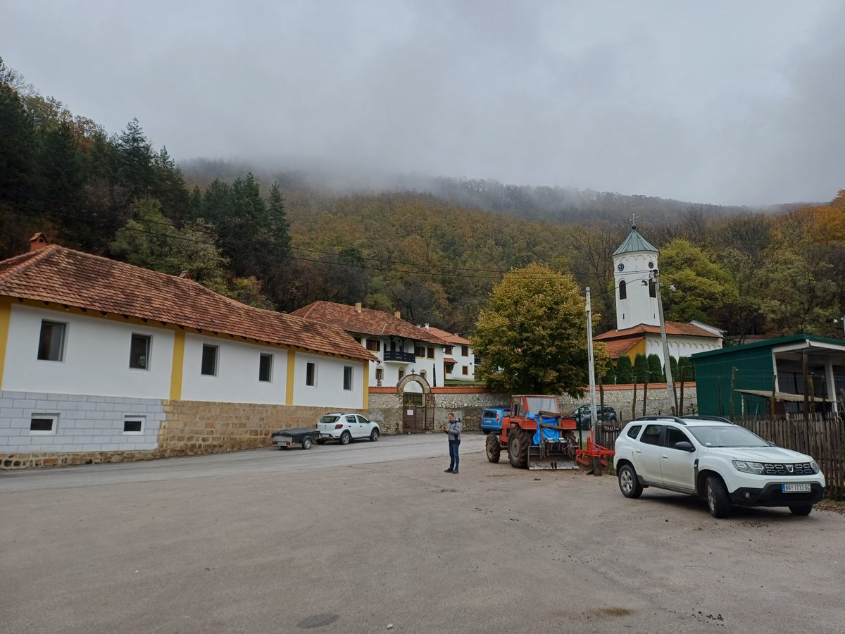 CoppiceForestRS's tweet photo. Demo Coppice Forests Serbia, as a part of @SUPERB_project funded by @HorizonEU, held the 2nd Stakeholder workshop that took place in Monastery Vujan, which is one of the demo's #forest restoration locations. 🌳🌱 #UpscalingForestRestoration #biodiversity #trees #oak #seedlings https://t.co/FZRdAazFQ0