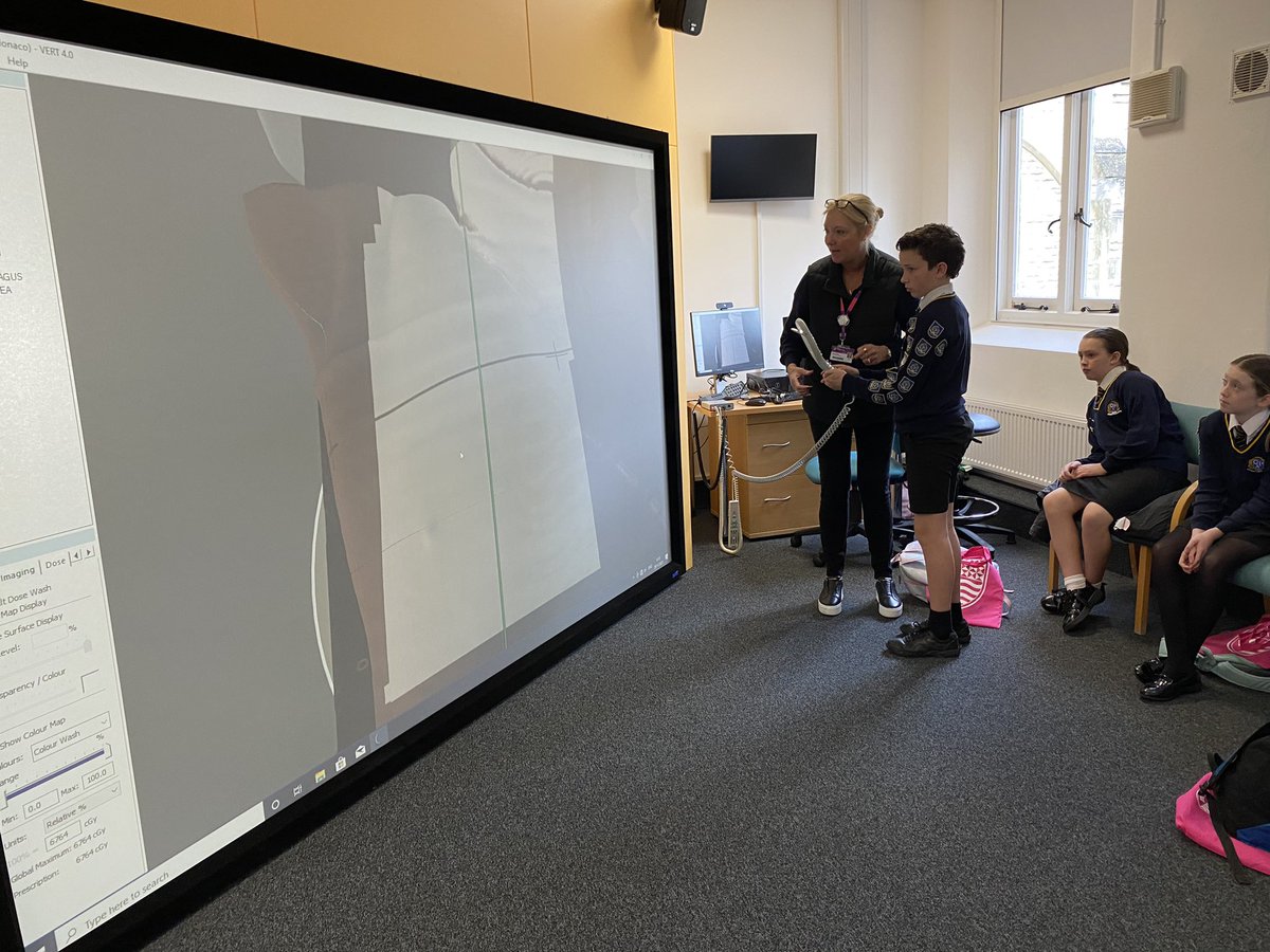 Helen Lewis tweet media