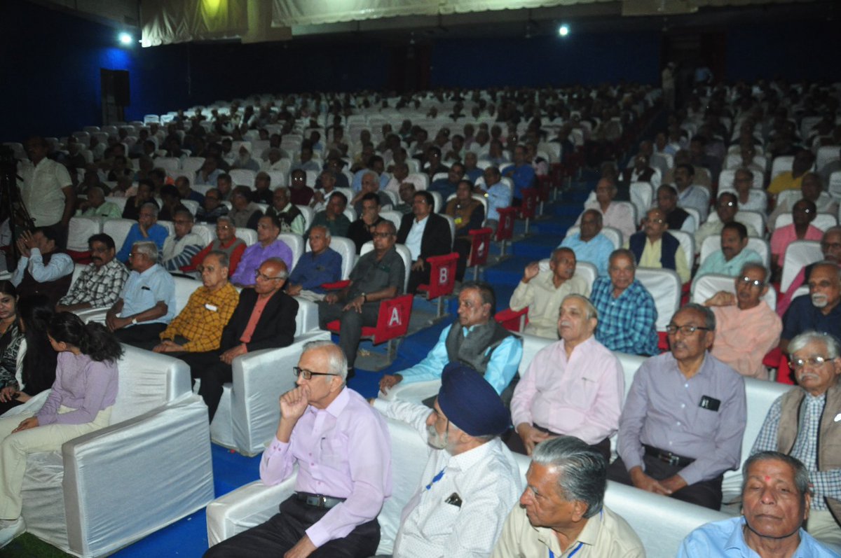 CardiologistInd's tweet photo. Presentation by Cardiologist Dr. Siddhant Jain for the State Bank of India Retired Employees Association (SBINREA)! 

The presentation was organized for the 60+ age group in which a large number of retired SBI employees participated.

#HeartHealth #SBINREA #HealthAwareness #SBI https://t.co/JtZF1aSFaG