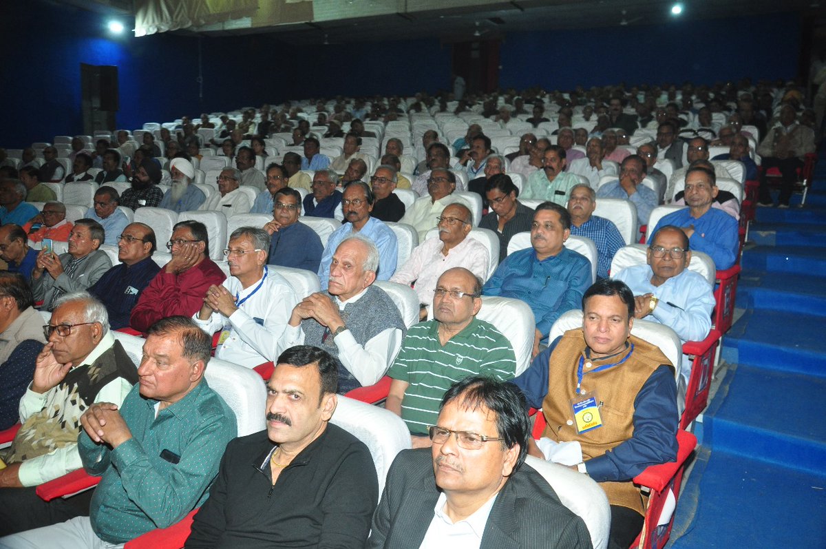 CardiologistInd's tweet photo. Presentation by Cardiologist Dr. Siddhant Jain for the State Bank of India Retired Employees Association (SBINREA)! 

The presentation was organized for the 60+ age group in which a large number of retired SBI employees participated.

#HeartHealth #SBINREA #HealthAwareness #SBI https://t.co/JtZF1aSFaG
