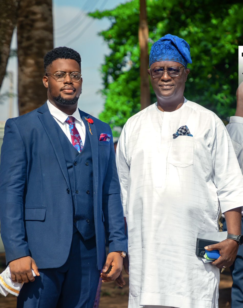 My dad and I on Matriculation day(2015) Vs Medical Induction day (2023). A proud father !!❤️