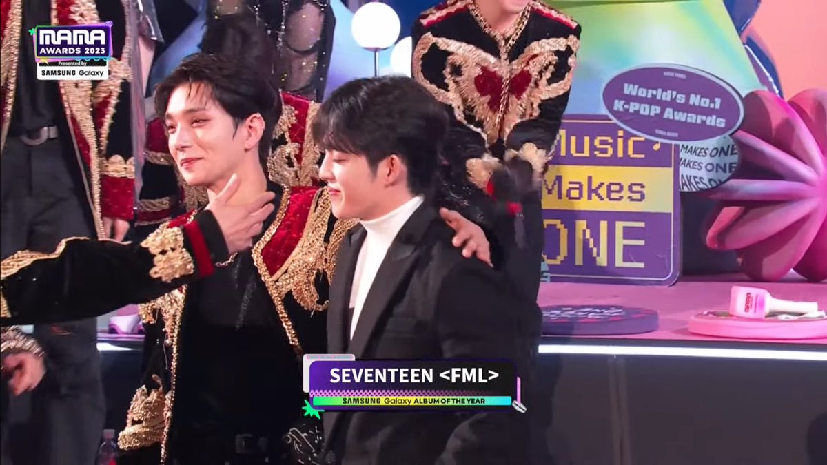 sounds_of_cheol's tweet photo. SEVENTEEN won "Album of the Year" for 'FML' (Daesang) at the 2023 MAMA 🏆

 congrats @pledis_17 😭👏👏 https://t.co/wmaWgXlV0e
