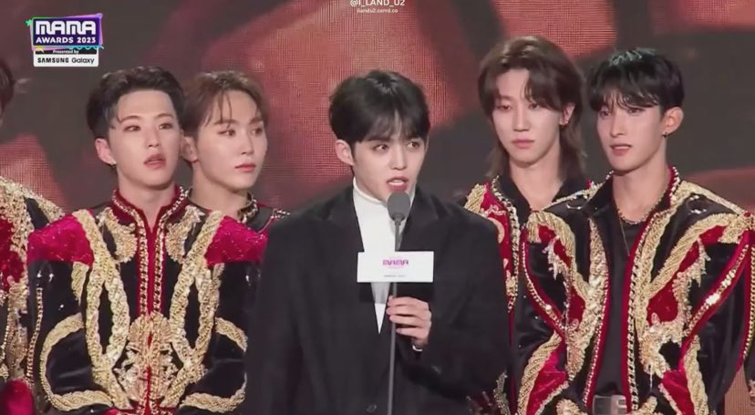 soongyuexe's tweet photo. SEVENTEEN AWARDS @ 2023 MAMA 🏆🏆🏆

1. Worldwide Fans’ Choice
2. Culture &amp; Style Award
3. Best Dance Performance Male Group
4. Best Male Group
5. Album of the Year - FML (Daesang)

Congratulations, my performer kings! 🤍
@pledis_17 #SEVENTEEN #세븐틴 https://t.co/UC7FWreP3n