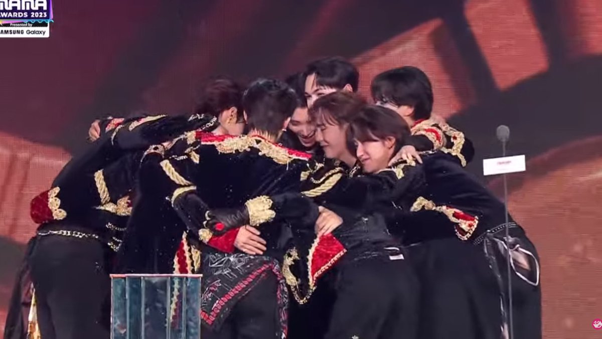 minghaocheol_'s tweet photo. i just wish all the best for you, my boys. you've worked so hard for it and you deserve it all. i love you my boys! 

congrats my daesang winners! https://t.co/sgd0HpIlXP