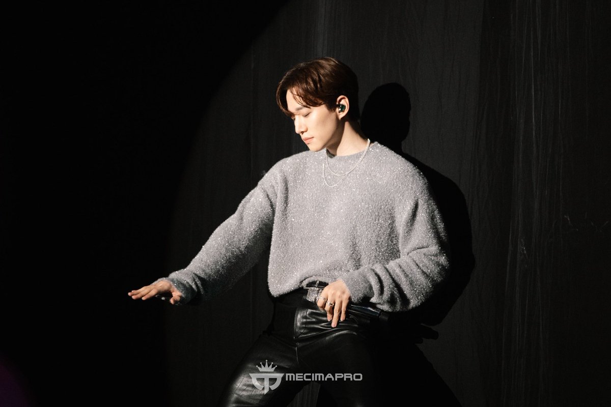 mecimapro's tweet photo. #LEEJUNHOinJKT - Official Show Photos are up!
Find more on our Instagram.
🔗: https://t.co/SfO62Pg1zL https://t.co/sAioEQPos2