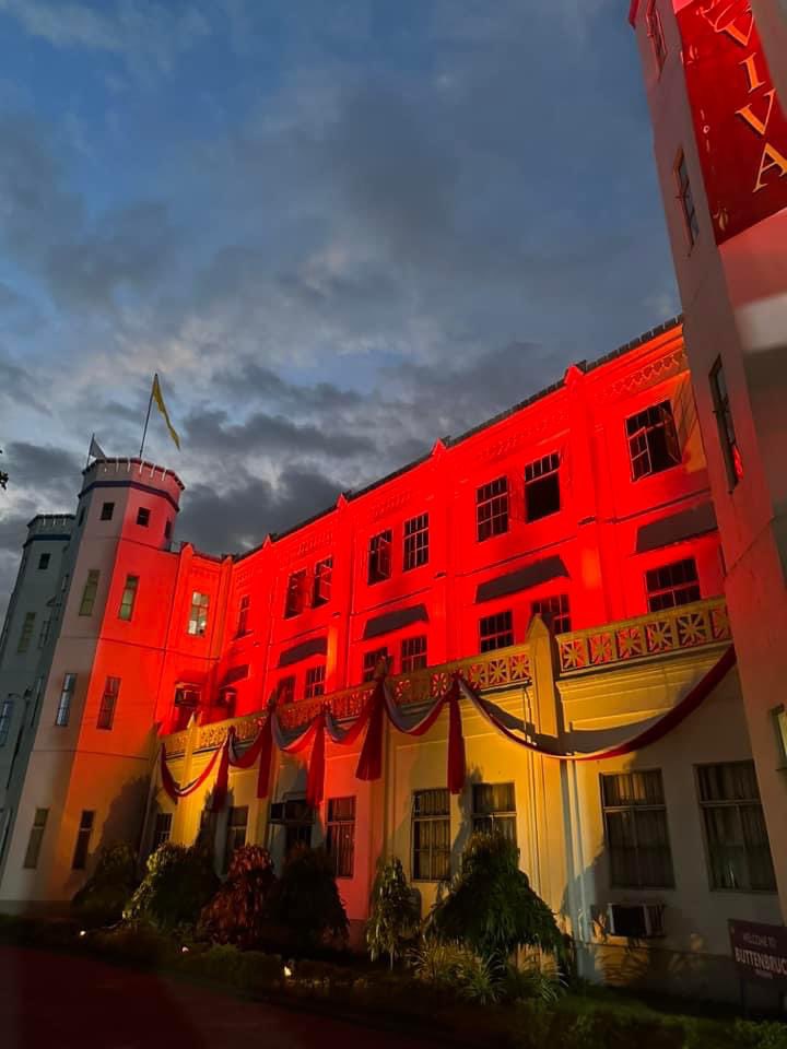 WORDinUS's tweet photo. Christ the King Mission Seminary stands arrayed in a striking ensemble of red, a visual testament as we pause to reflect and extend our prayers to the suffering and persecuted Christians around the world.
#RedWednesday #SVD #DSJDW #REDisLove #RedWithoutFear
#RedWednesdayPH2023 https://t.co/Ay3qD6KjLe