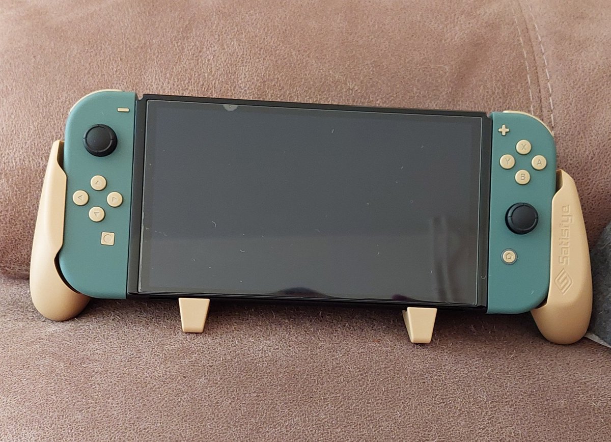 Another pair of joycons from @GameTraderZero Perfect match with my Mythic grip 👌 😍