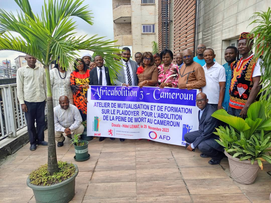 🇨🇲#Cameroun

🔧<a href="/AcatOfficiel/">ACAT Cameroun Officiel</a> organise ce 29/11 un atelier pour outiller acteurs des orga. de la soc. civile, de l’admin. pénitentiaire, des médias &amp; des avocats pour une contribuer à abolir la #peinedemort

À propos du projet #Africabolition👉fiacat.org/nos-actions/ab…
#deathpenalty