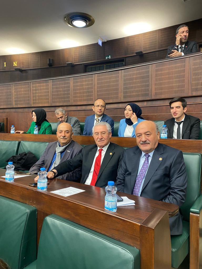 Milletvekili arkadaşlarım ile birlikte; AkParti’mizin Grup toplantısında; Genel Başkanımız, Cumhurbaşkanımız Sayın Recep Tayyip Erdoğan’ın hitaplarını dinliyoruz.
Hayırlara vesile olsun. 🙏