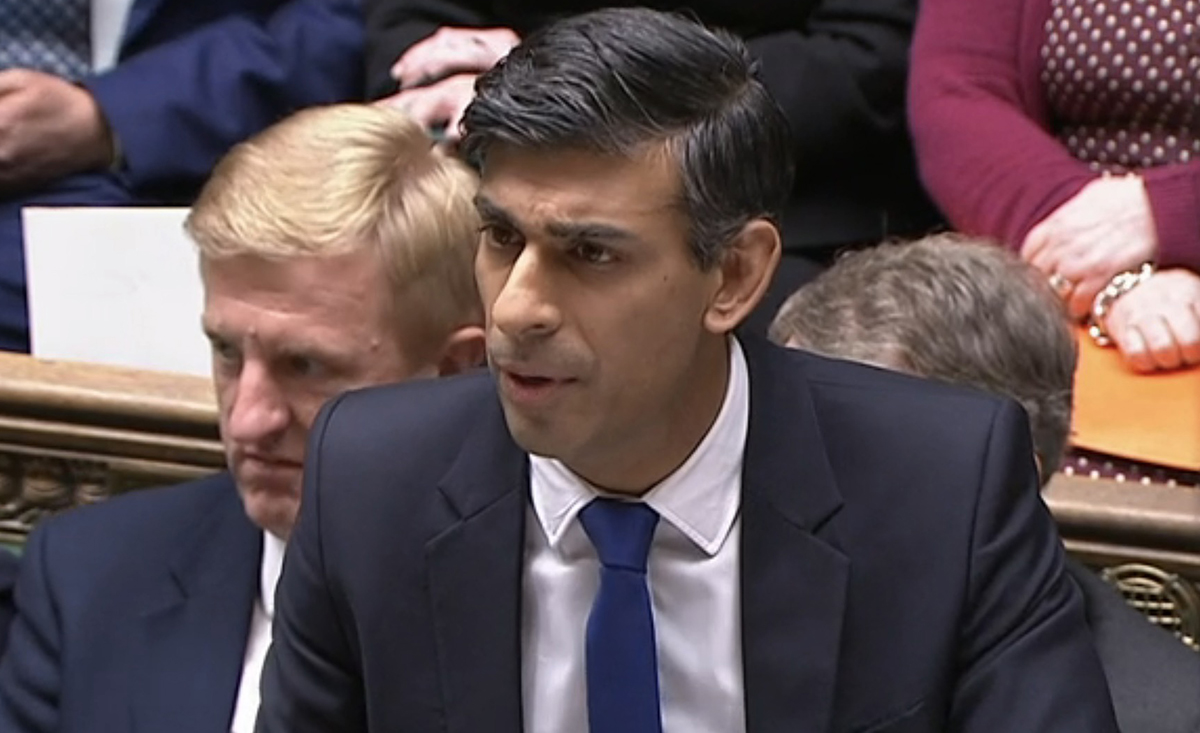 BREAKING: Rattled Rishi Sunak ridiculed as he accuses Greek PM of grandstanding over Elgin Marbles mirror.co.uk/news/politics/…