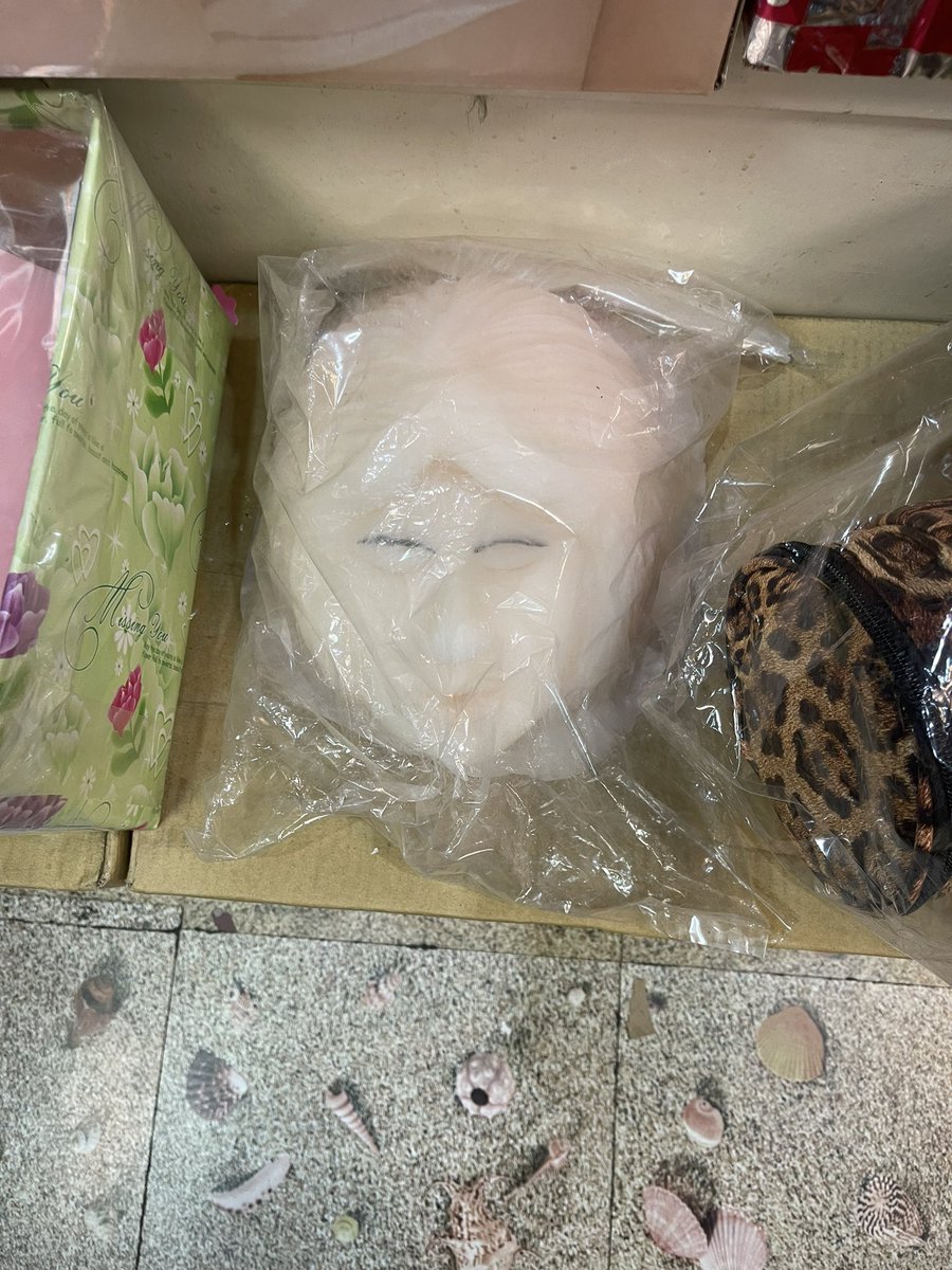 確定男生看到這個做愛會有性慾嗎？不會很解嗎？ https://t.co/HHbEAwWOML