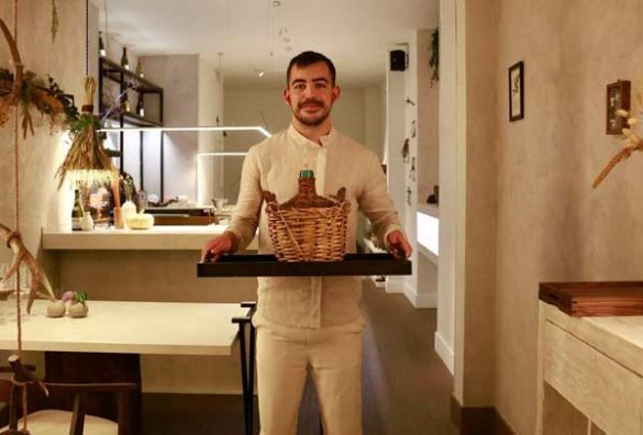 MartaRenovales's tweet photo. .@EROSKI y @bculinary han reconocido a tres proyectos que están transformando la manera de entender la ##alimentación y la #gastronomía: los #restaurantes #Barro y @Vandelvira_Rest , y la firma de #sidras #Bizio. Zorionak!!
https://t.co/7tUbRRYNZ9
#innovación https://t.co/ObD15ccfJp