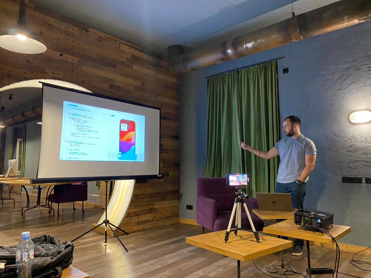 appleDevGeorgia's tweet image. Our first community meetup was held on June 21 at Geolab.🚀Engaging discussions on the latest WWDC updates and thrilling future plans for our incredible community took center stage. Big thanks to everyone who contributed! 🙌 #wwdc23 #Apple #community #iOS #Swift @Kakhi26