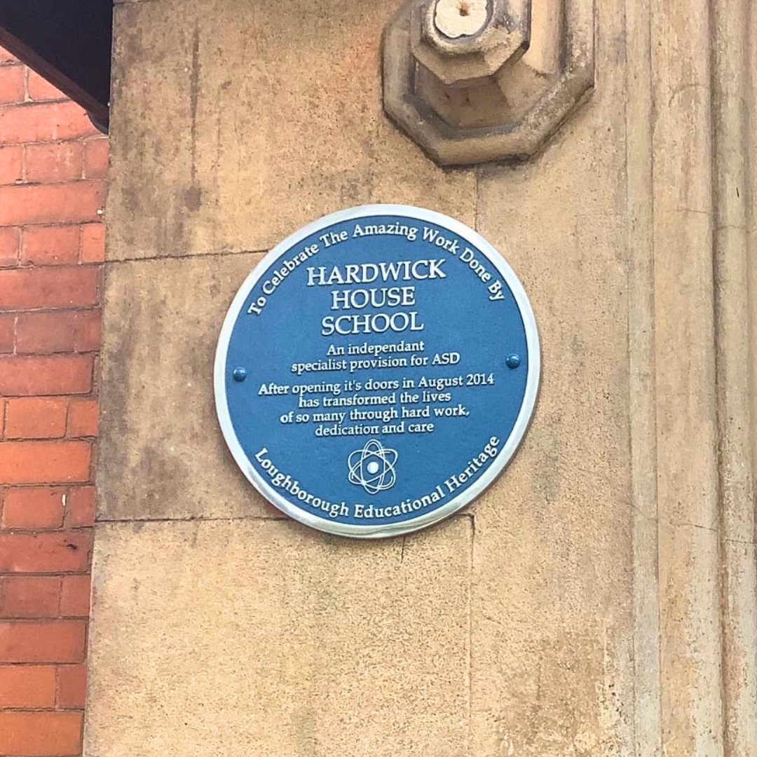 MetalFoundry's tweet photo. Personalised Blue Plaque for Hardwick House School has gone up! A proud moment marking timeless memories and achievements. 🎓✨

#loughborough #education #personalisedgift #madeintheuk #teacherappreciationday https://t.co/pbmW3Guhtn