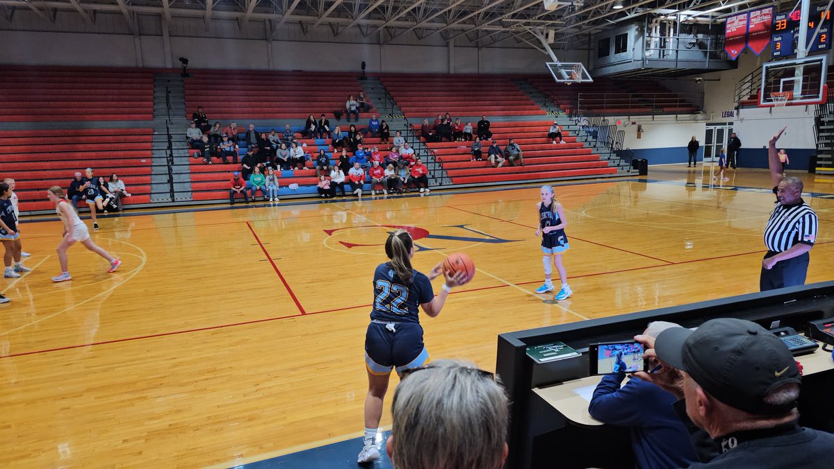 thingspjwsays's tweet photo. First official JV game https://t.co/u01dFOf6kx
