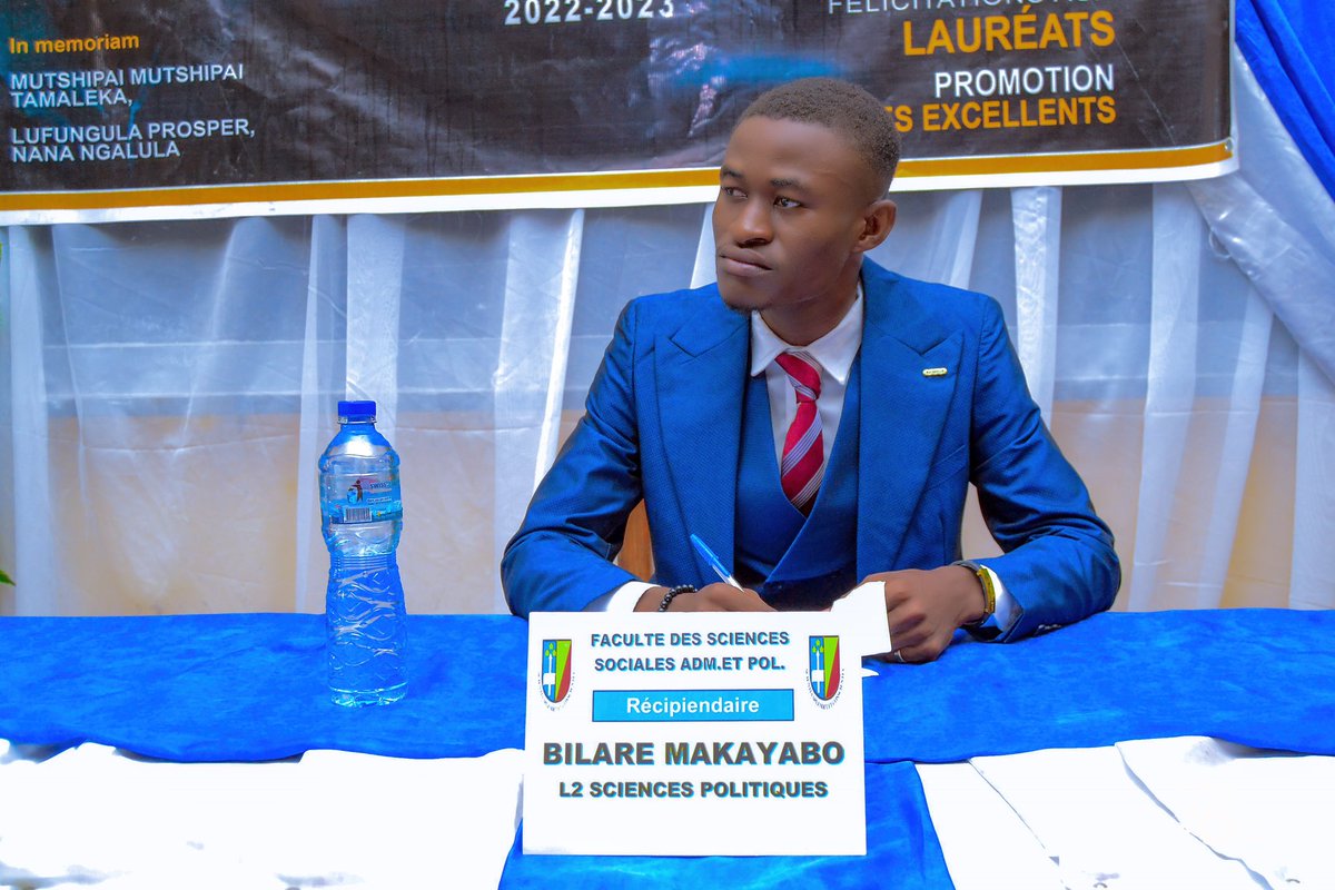 bilare_john's tweet image. Rien n’est tard si la vie prolonge! Après 5 ans d’études à l’université de Kinshasa, suis aujourd’hui licencié en sciences politiques et administratives !  
Jesus-Christ est fidèle !