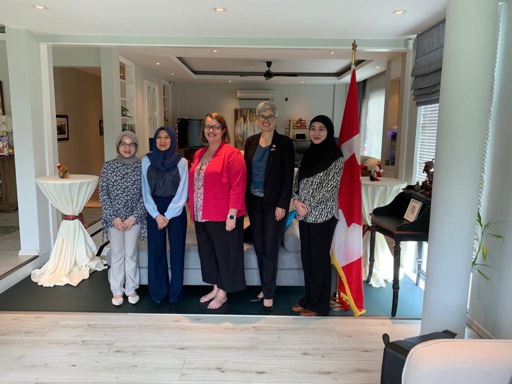 #WomenPeaceSecurity is undoubtedly a shared priority for Canada and @ASEAN cooperation. We had a very productive roundtable discussion with our Bruneian counterparts, as Brunei is developing its action plan on WPS, guided by the ASEAN Regional Action Plan on WPS.