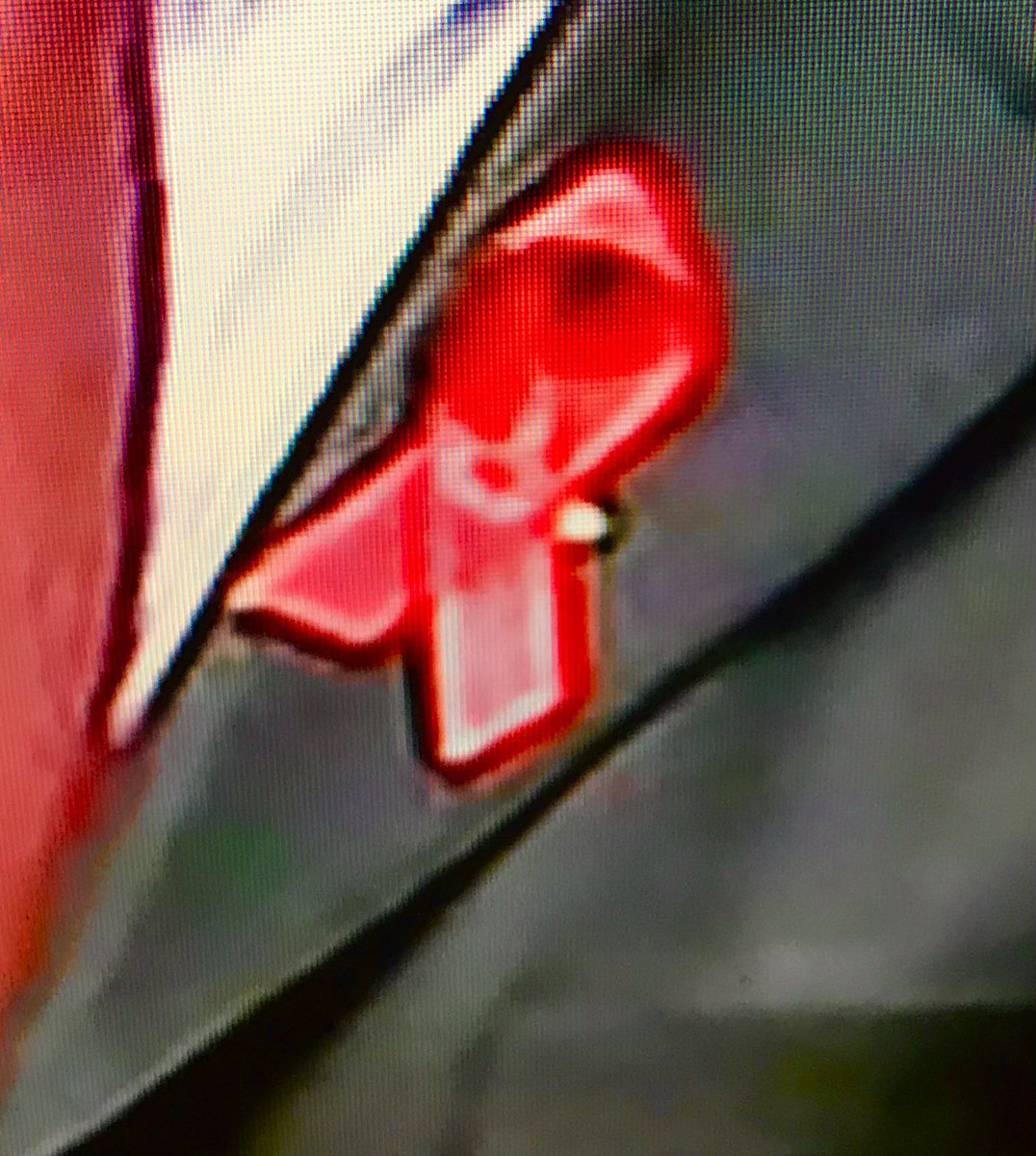 Interesting to see that at #PMQs today the majority of our UK governing party are NOT wearing #WAD red ribbons yet the majority of the opposition are. This seems to happen every year. I wonder why?