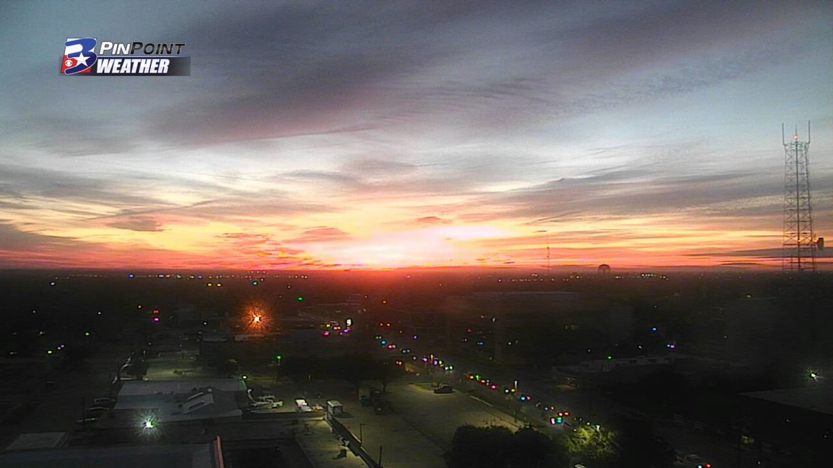 KBTXMax's tweet image. WOW. Amazing sunrise in progress over the Brazos Valley!

Happy Wednesday, friends.

#txwx #bcstx
