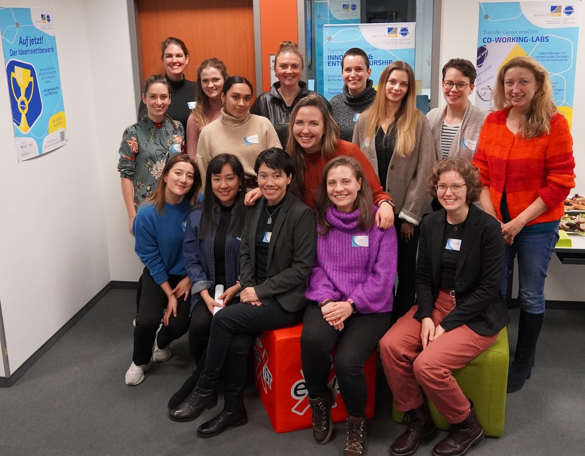 Die ersten EXIST Women Teilnehmerinnen sind an der @UniBonn gestartet und nutzen damit diese neue Förderung für Frauen auf dem Weg zur Gründung. Wir freuen uns auf ein spannendes Jahr! 👉 Mehr Infos: uni-bonn.de/de/forschung-l…