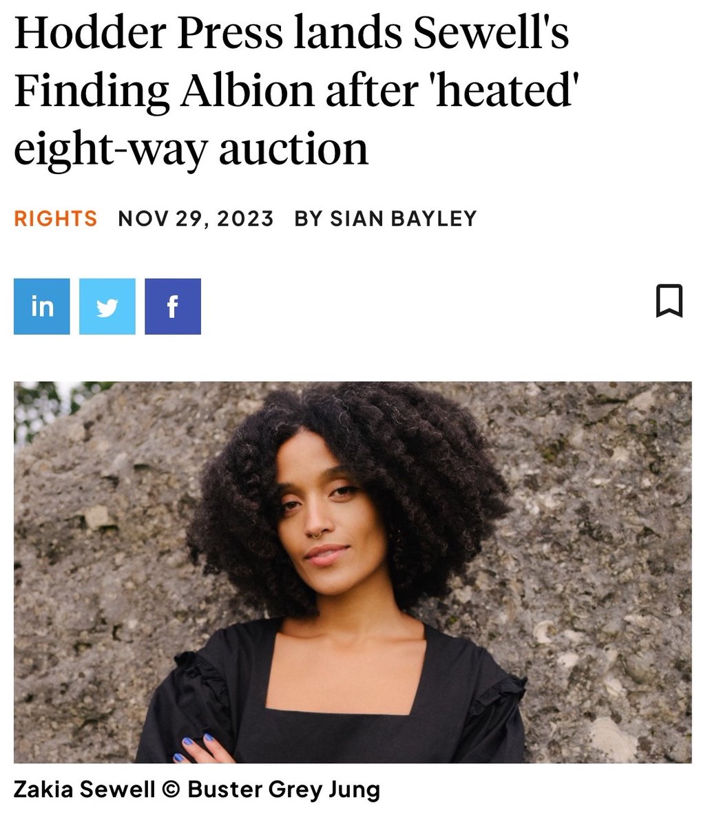 zakiasewell's tweet image. Eee! Can finally share some very, very, VERY exciting news: I’M WRITING A BOOK! ✨ FINDING ALBION ✨ will be published in spring 2026 by @HodderBooks! Big love to my amazing agent,@PlittyC, and to @AnnaSophiaBaty &amp;amp; the Hodder team. I can't wait to embark on this new quest! 💜🌀