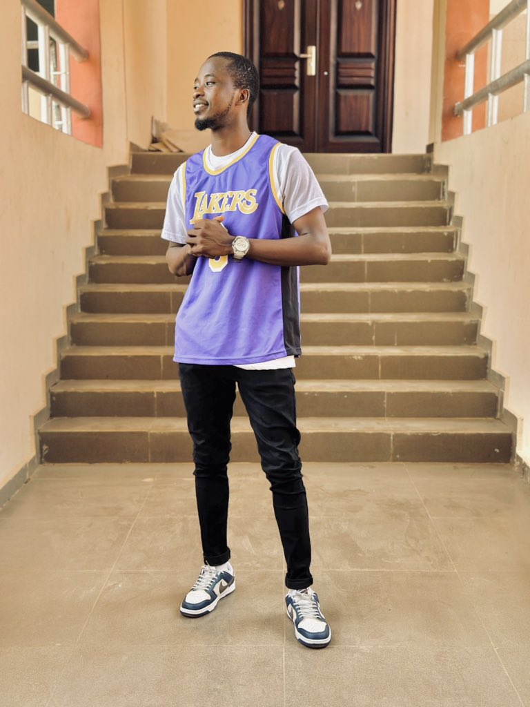 aonecreative_'s tweet image. And Because it’s Jersey Day ⚡️

#InvictaClass22week #invictaJerseyDay #classinvicta