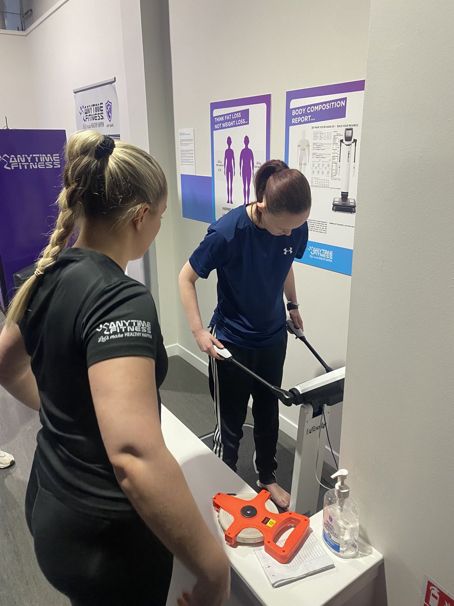 HNC Uniform Services students @SLCek enjoyed a functional gym training class and a body scan at @AnytimeFitness today. Good effort. 💪 @joannewarwick5 @StellaMcManus