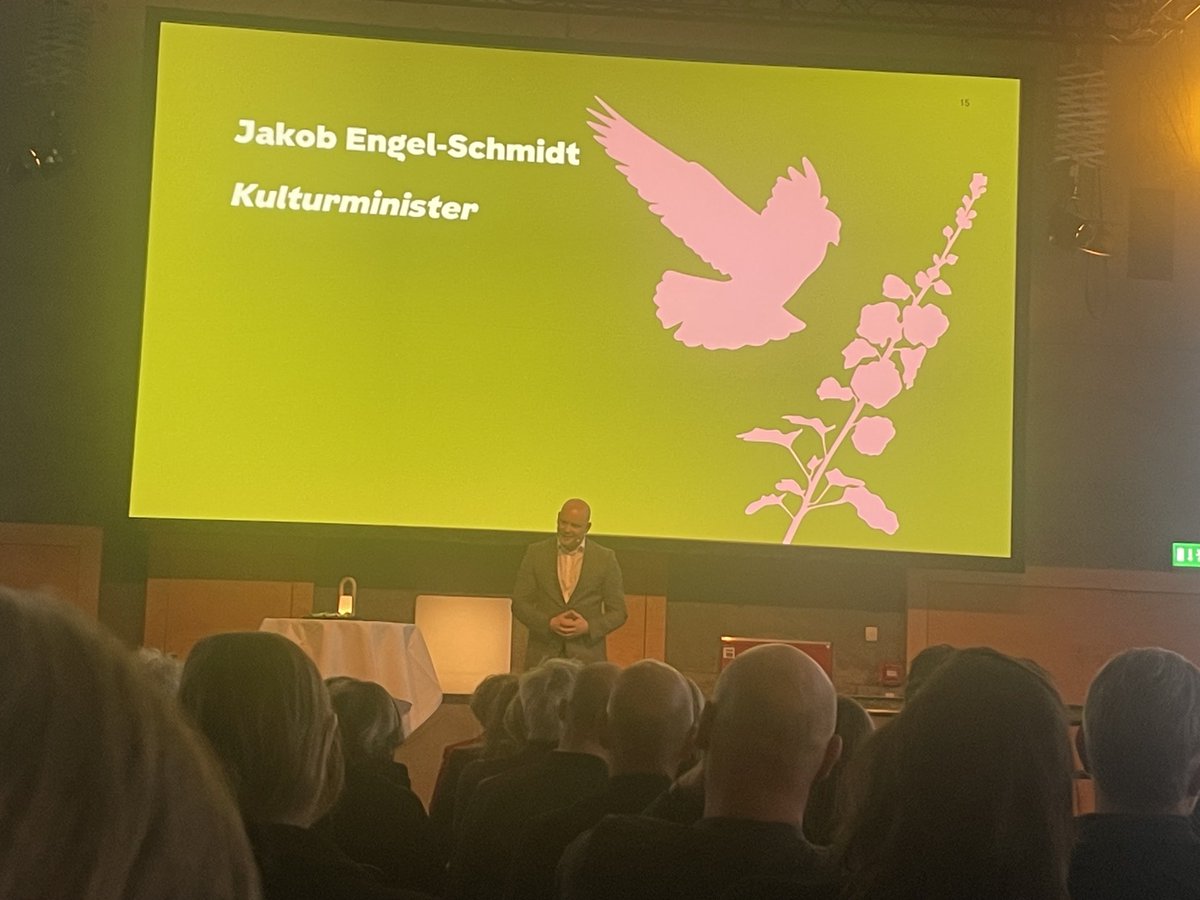 Lars Storr-Hansen (@larsstorr) on Twitter photo Danmark er et relativt lille land men en stor arkitekturnation. Godt sagt kulturminister <a href="/engelschmidt/">Jakob Engel-Schmidt</a> på dagens afslutningskonference for København som verdens arkitekturhovedstad. I <a href="/DANSKEARK/">Danske Arkitektvirksomheder</a> er vi glade for samarbejdet om den nye arkitekturpolitik Danmark er et relativt lille land men en stor arkitekturnation. Godt sagt kulturminister <a href="/engelschmidt/">Jakob Engel-Schmidt</a> på dagens afslutningskonference for København som verdens arkitekturhovedstad. I <a href="/DANSKEARK/">Danske Arkitektvirksomheder</a> er vi glade for samarbejdet om den nye arkitekturpolitik